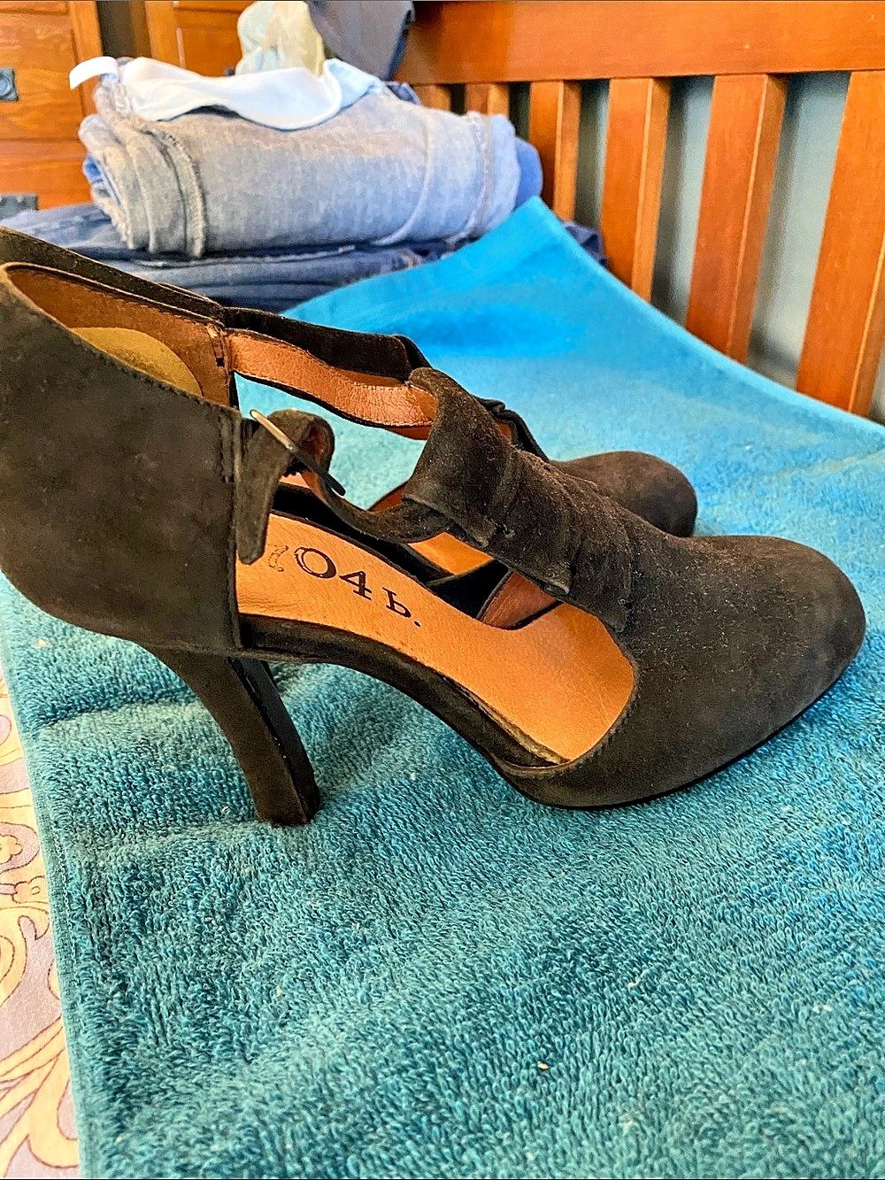 No. 704b. Pointed Toe Ankle Strap Heels in Black